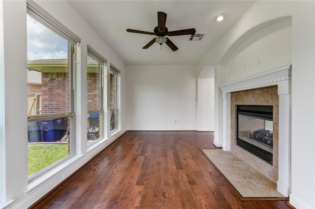 1335 Altavilla Lane, League City, TX 77573