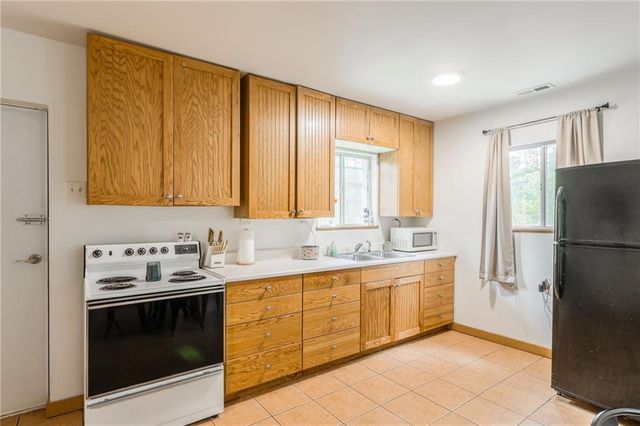 471 SE 1131 Road, Clinton, MO 64735