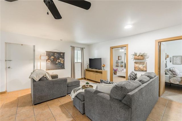 471 SE 1131 Road, Clinton, MO 64735