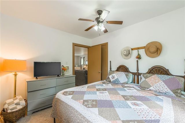 471 SE 1131 Road, Clinton, MO 64735