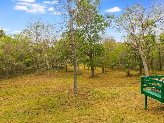 471 SE 1131 Road, Clinton, MO 64735