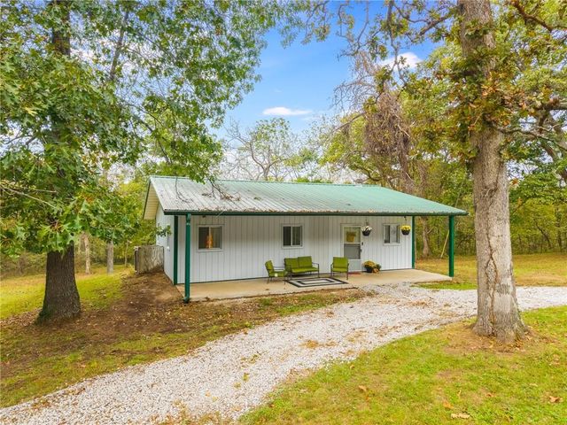 471 SE 1131 Road, Clinton, MO 64735