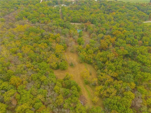 471 SE 1131 Road, Clinton, MO 64735
