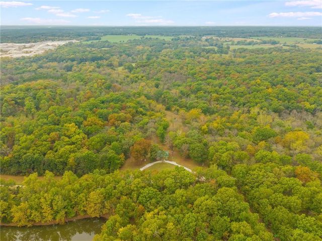 471 SE 1131 Road, Clinton, MO 64735