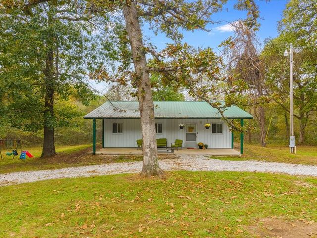 471 SE 1131 Road, Clinton, MO 64735