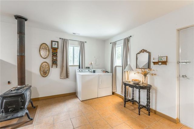 471 SE 1131 Road, Clinton, MO 64735