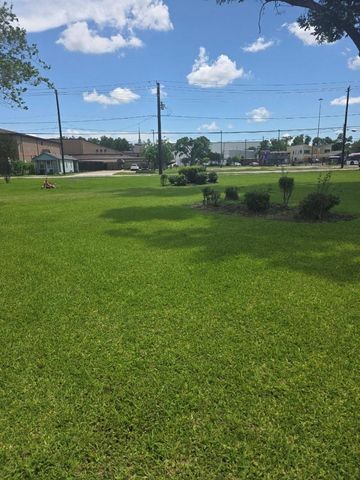 0 N Main And 0 Main Street Street, Houston, TX 77022