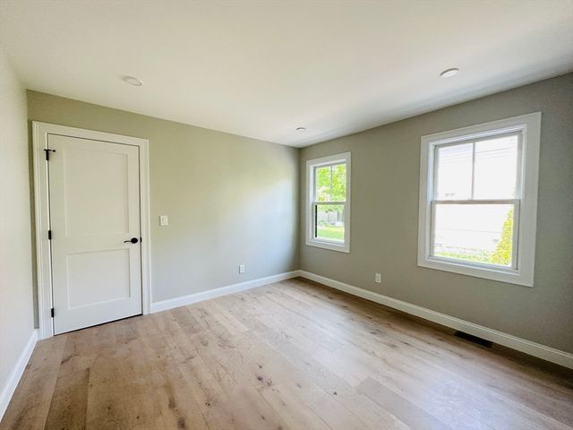 123 Oxford Road 123, Newton, MA 02459