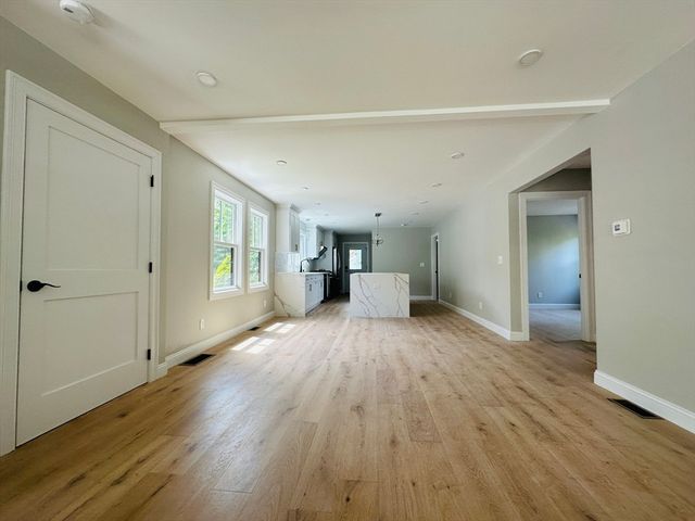 123 Oxford Road 123, Newton, MA 02459