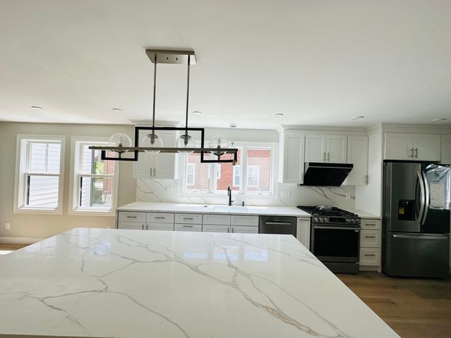 123 Oxford Road 123, Newton, MA 02459