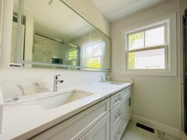 123 Oxford Road 123, Newton, MA 02459