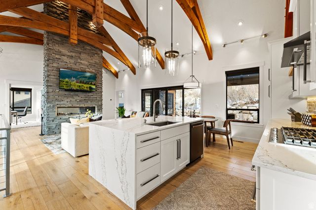 2613 S SPANISH OAKS DR, Spanish Fork, UT 84660