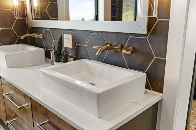 2613 S SPANISH OAKS DR, Spanish Fork, UT 84660