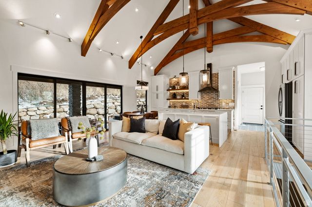 2613 S SPANISH OAKS DR, Spanish Fork, UT 84660