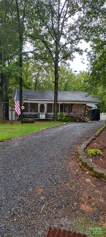 108 Captains Court, Mount Gilead, NC 27306
