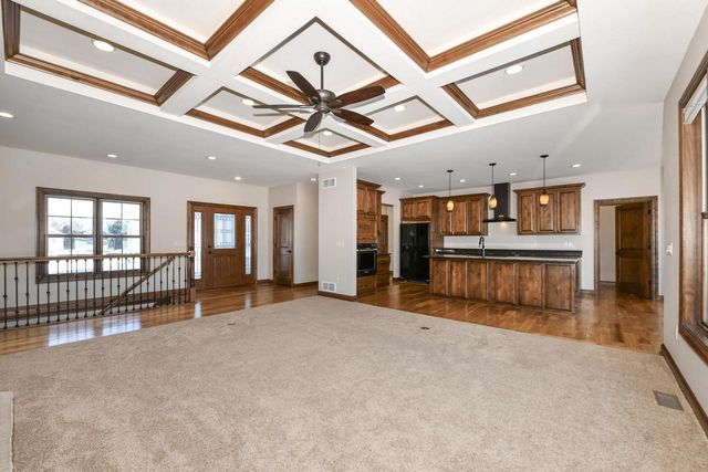 5125 Roamn WAY, Hartford, WI 53027