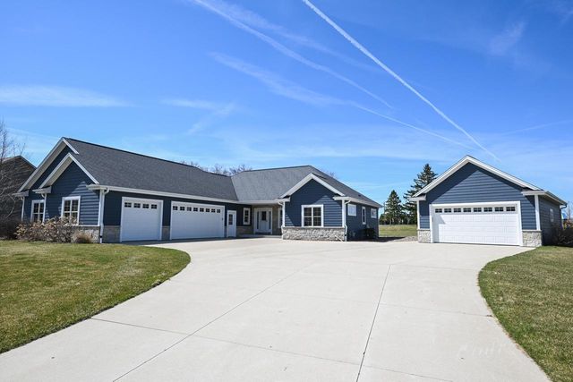 5125 Roamn WAY, Hartford, WI 53027