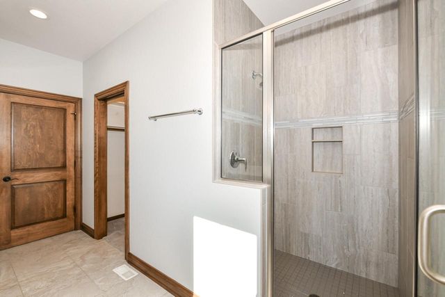 5125 Roamn WAY, Hartford, WI 53027