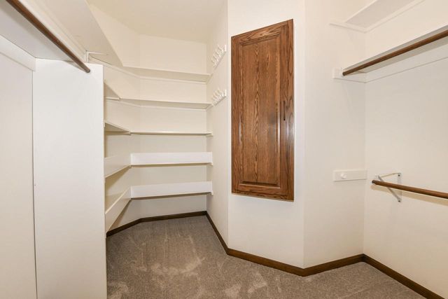 5125 Roamn WAY, Hartford, WI 53027