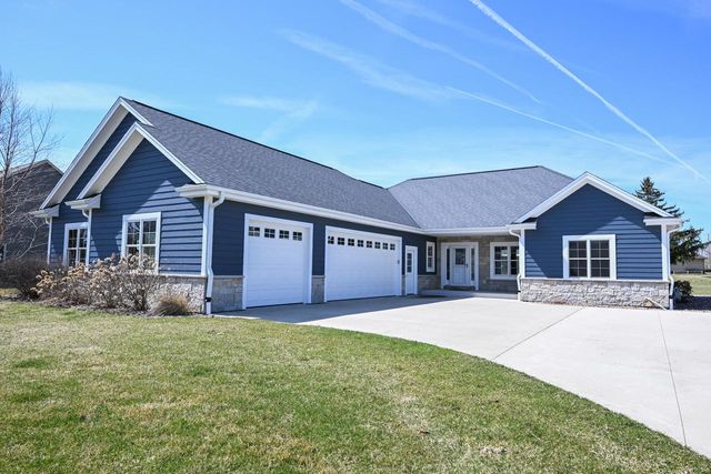 5125 Roamn WAY, Hartford, WI 53027