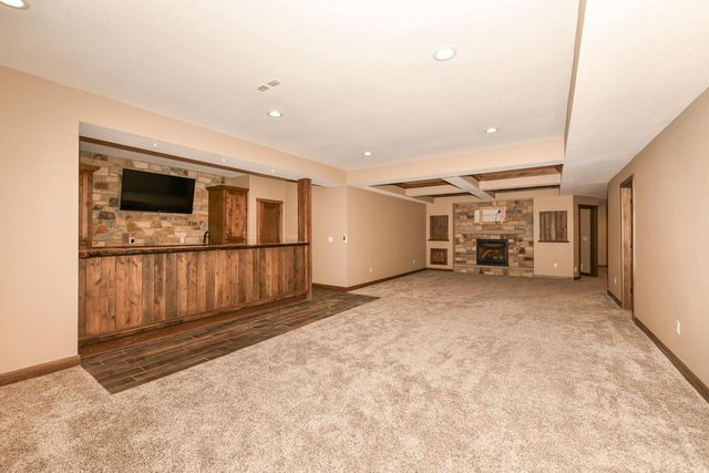 5125 Roamn WAY, Hartford, WI 53027
