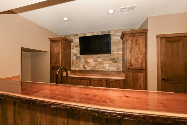 5125 Roamn WAY, Hartford, WI 53027