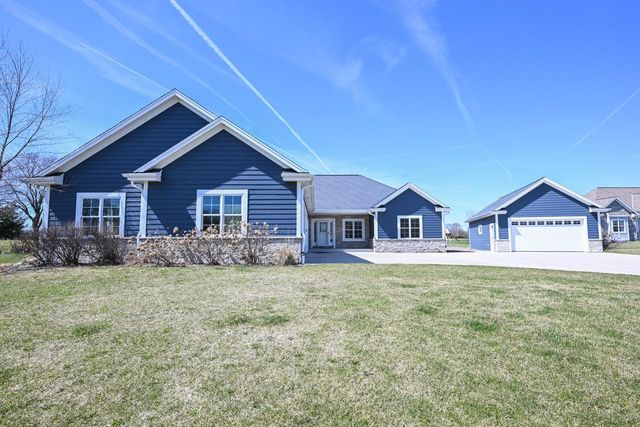 5125 Roamn WAY, Hartford, WI 53027