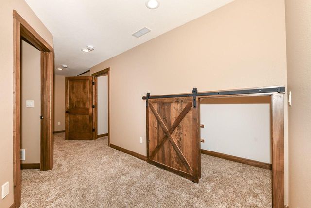 5125 Roamn WAY, Hartford, WI 53027