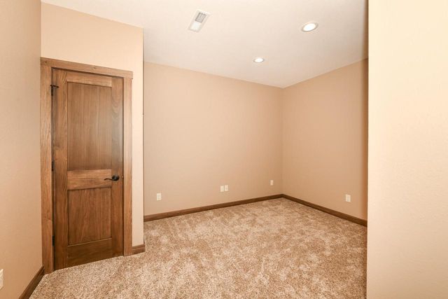5125 Roamn WAY, Hartford, WI 53027