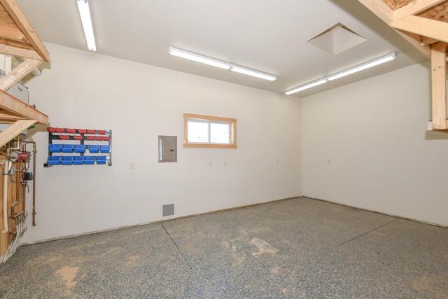 5125 Roamn WAY, Hartford, WI 53027