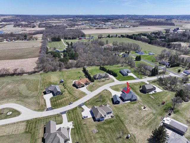 5125 Roamn WAY, Hartford, WI 53027