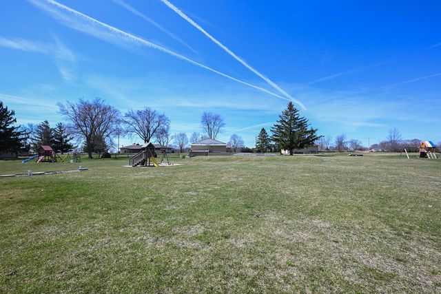 5125 Roamn WAY, Hartford, WI 53027