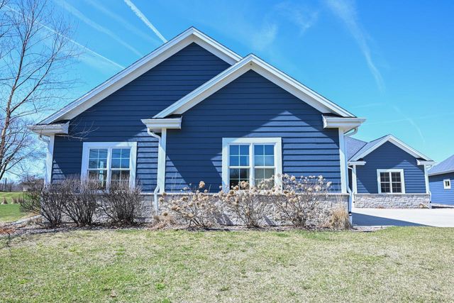 5125 Roamn WAY, Hartford, WI 53027