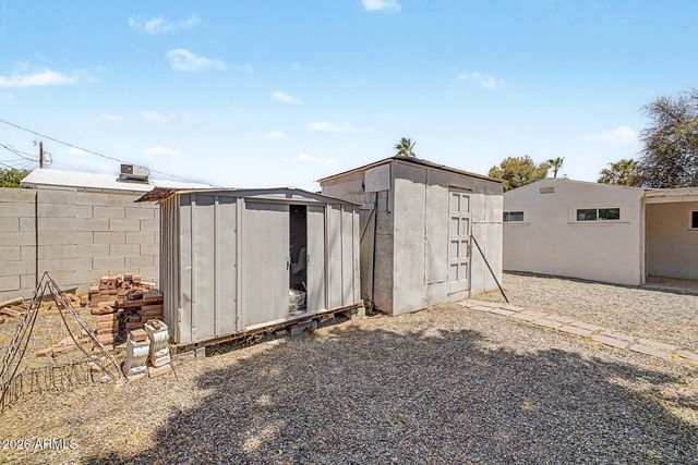 1830 E CLARENDON Avenue, Phoenix, AZ 85016