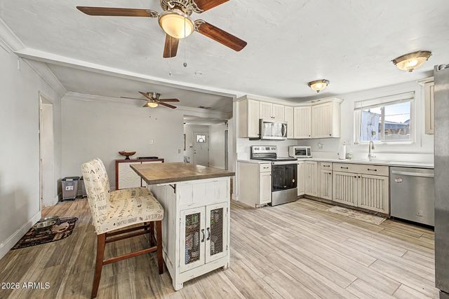 1830 E CLARENDON Avenue, Phoenix, AZ 85016