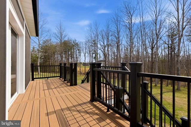 301 KINGDOM DR, Fredericksburg, VA 22406