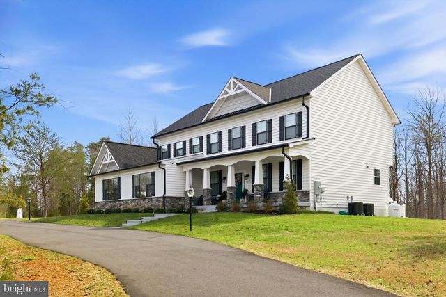 301 KINGDOM DR, Fredericksburg, VA 22406