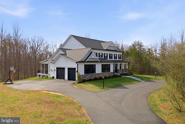 301 KINGDOM DR, Fredericksburg, VA 22406