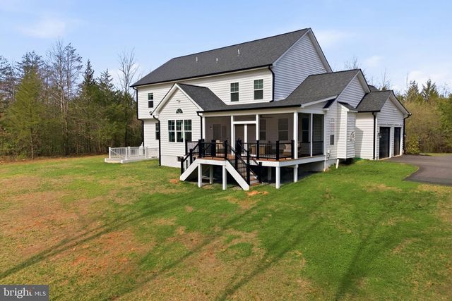 301 KINGDOM DR, Fredericksburg, VA 22406