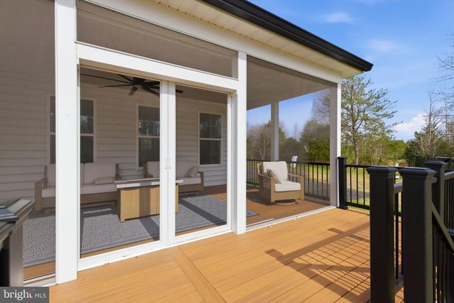 301 KINGDOM DR, Fredericksburg, VA 22406