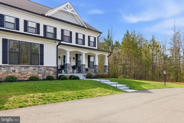 301 KINGDOM DR, Fredericksburg, VA 22406