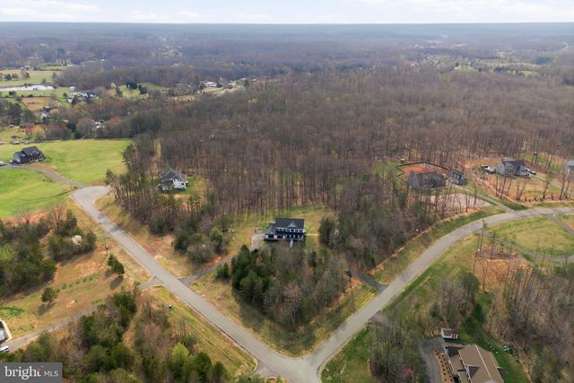 301 KINGDOM DR, Fredericksburg, VA 22406