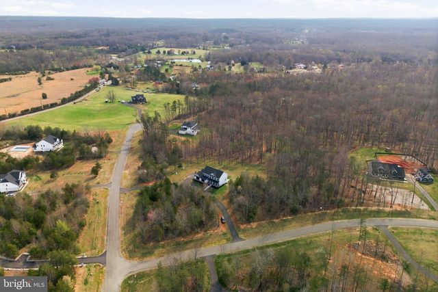 301 KINGDOM DR, Fredericksburg, VA 22406