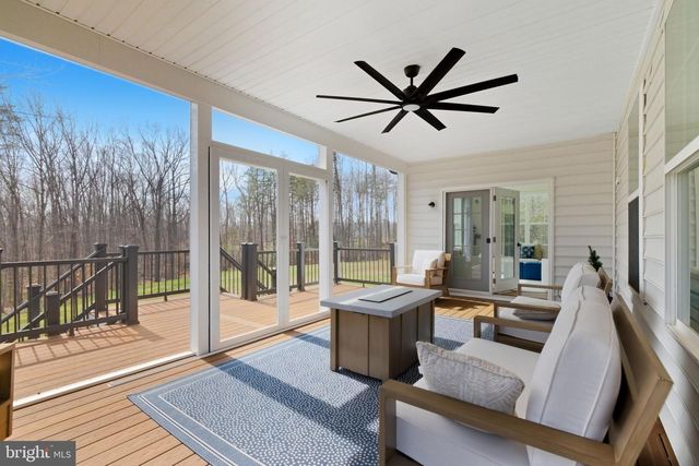 301 KINGDOM DR, Fredericksburg, VA 22406