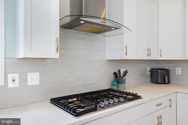 301 KINGDOM DR, Fredericksburg, VA 22406