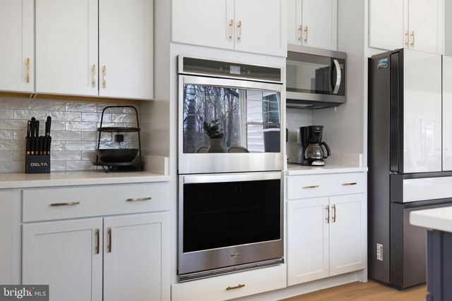 301 KINGDOM DR, Fredericksburg, VA 22406