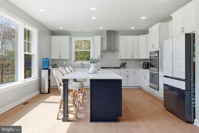 301 KINGDOM DR, Fredericksburg, VA 22406