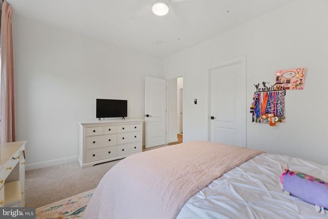 301 KINGDOM DR, Fredericksburg, VA 22406