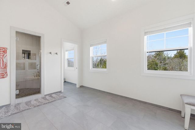 301 KINGDOM DR, Fredericksburg, VA 22406