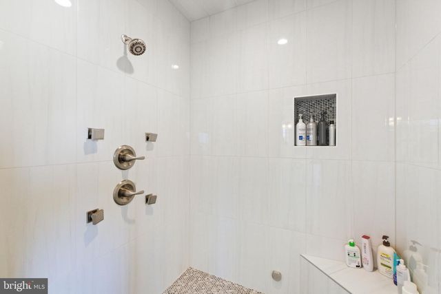 301 KINGDOM DR, Fredericksburg, VA 22406